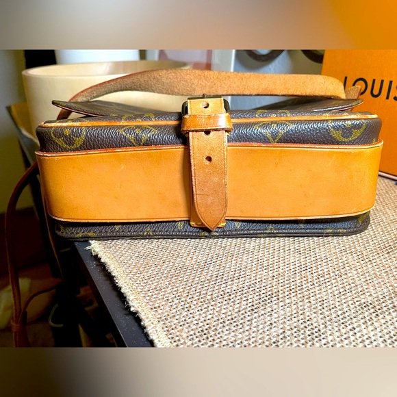 Louis Vuitton Cartouchiere Crossbody - Picture 4 of 14